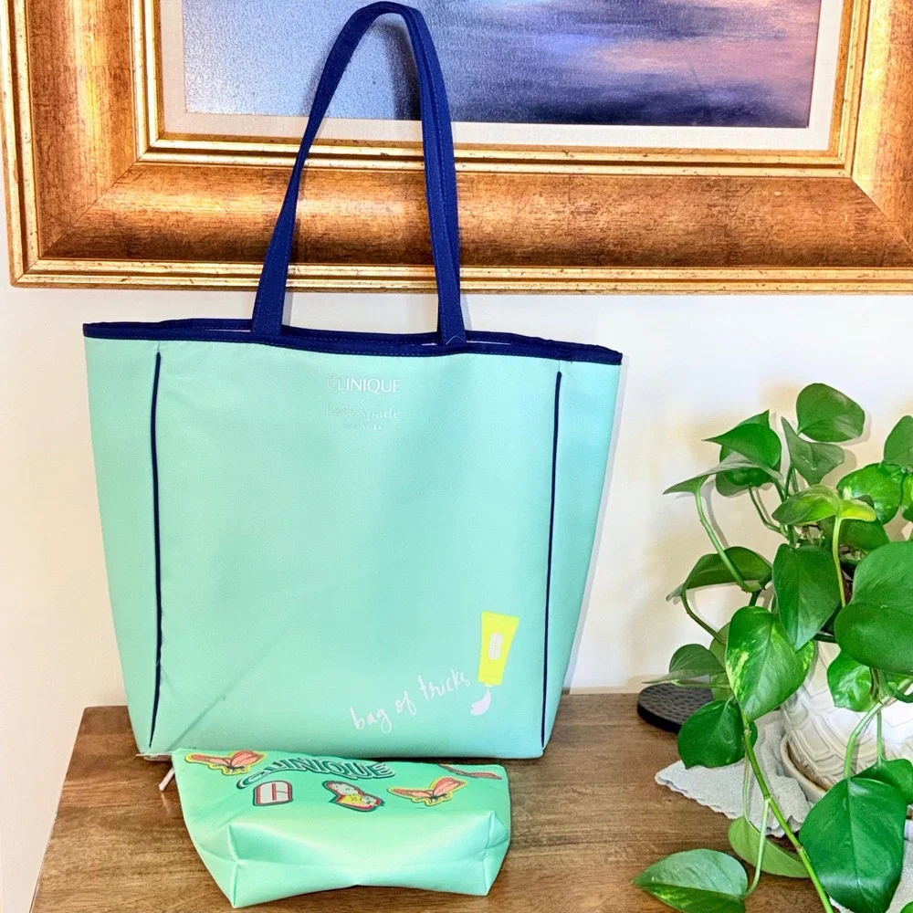 Clinique Mint Green Tote Bag with Navy Trim and Matching Pouch
